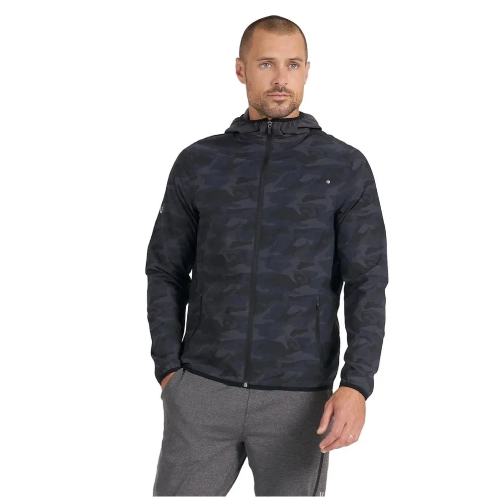 VUORI MEN'S OUTDOOR TRAINER SHELL BLACK‎ CAMO LARGE
